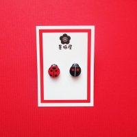 てんとう虫のピアス赤×黒